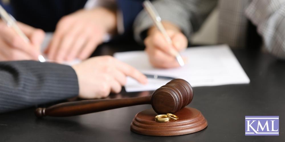 When You May Need a Divorce Attorney Instead of a Mediator